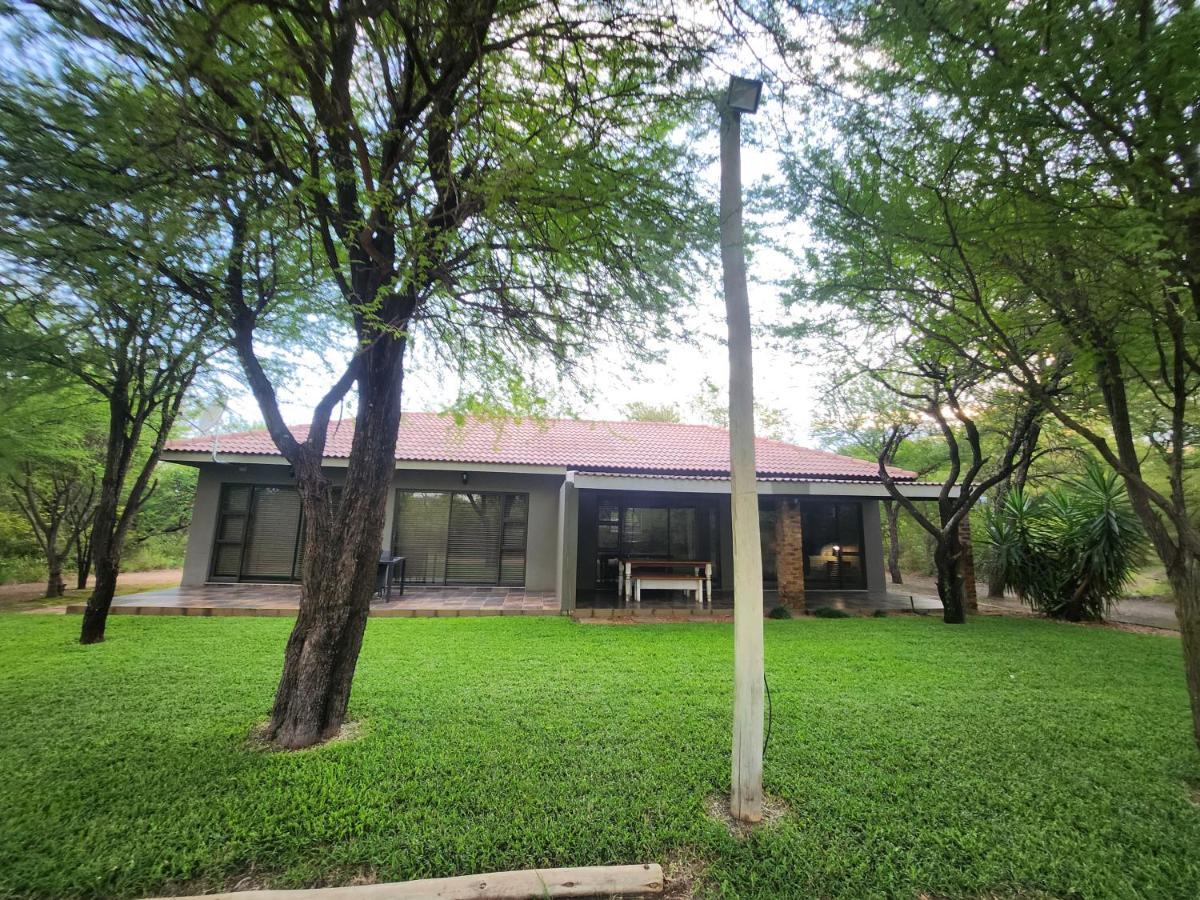 Rip Van Winkel Guest House Lephalale Exterior foto