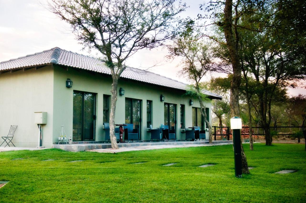 Rip Van Winkel Guest House Lephalale Exterior foto